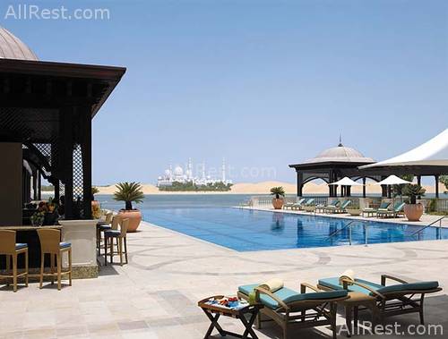 Shangri-La Hotel Qaryat Al Beri 18